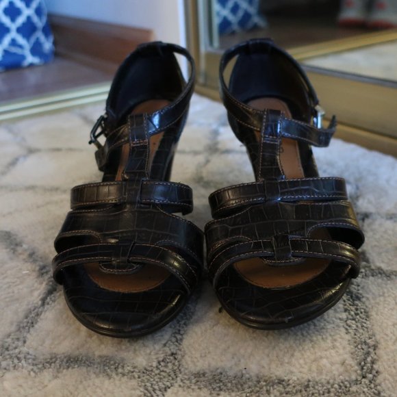 Eurostep Faux Leather Sandal Heels - Picture 3 of 8